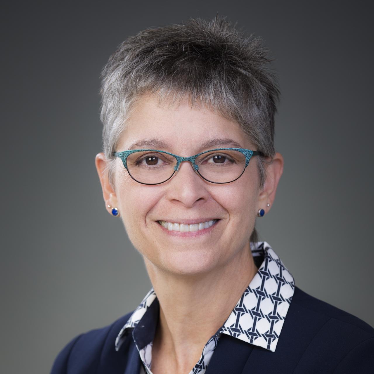 Cynthia Carnes headshot